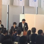 徐委員長が褒章の司会に。