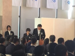 徐委員長が褒章の司会に。